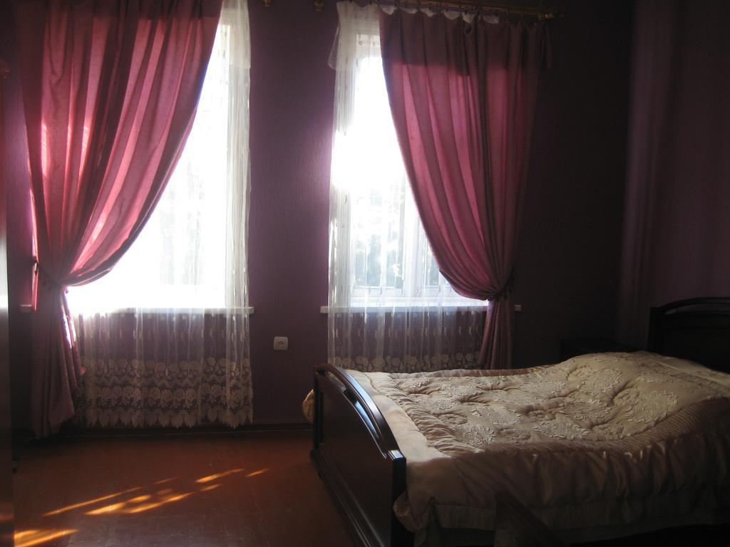 Guesthouse Gegi Kutaiszi Szoba fotó
